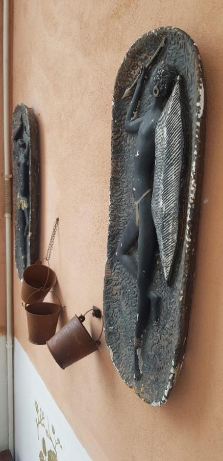 Alice Nel Paese Delle Meraviglie Sulbiate Buitenkant foto