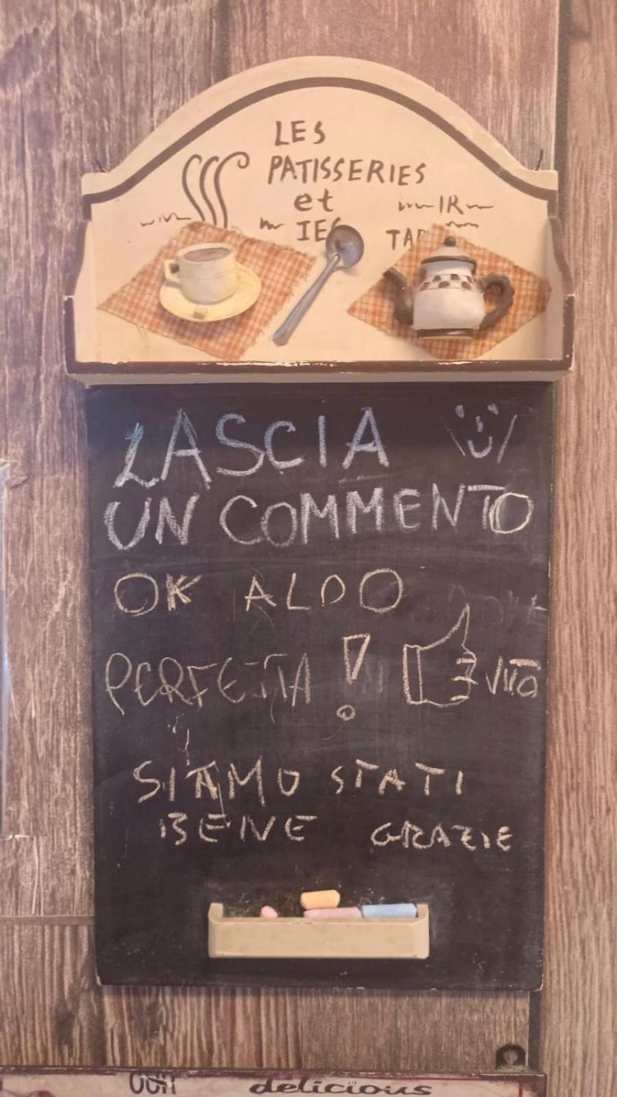 Alice Nel Paese Delle Meraviglie Sulbiate Buitenkant foto